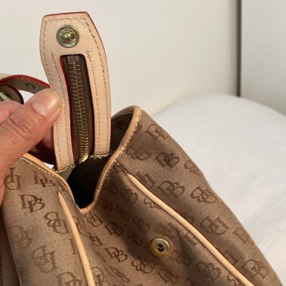 Dooney & Bourke Buckle satchel bag signature monogram tan brown - Picture 15 of 16